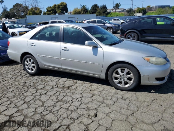 2006 Toyota Camry LE z VIN 4T1BF30KX6U630387, wystawiony jako Copart lot #49624755 z przebiegiem 232 568 mil mil oraz Szkoda całkowita • Salvage title. Historia ofert i sprzedaży dostępna na DreamBid. Obrazek 4.