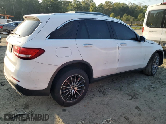 2018 Mercedes-Benz GLC with VIN WDC0G4KBXJV065793, listed as a Copart auction lot 72727284 with 82,360 mi miles and Salvage Title. Bid and sale history available at carsss.com. Image 3.