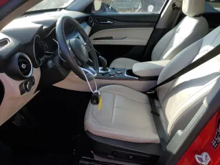 2021 Alfa Romeo Stelvio Ti z VIN ZASPAKBN5M7D00170, wystawiony jako Copart lot #41510865 z przebiegiem 27 492 mil mil oraz Szkoda całkowita • Salvage title. Historia ofert i sprzedaży dostępna na DreamBid. Obrazek 7.