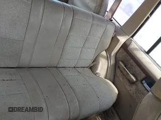 1994 Jeep Cherokee z VIN 1J4FT78S0RL149062, wystawiony jako IAAI lot #41925110 z przebiegiem 281 893 mil mil oraz . Historia ofert i sprzedaży dostępna na DreamBid. Obrazek 8.