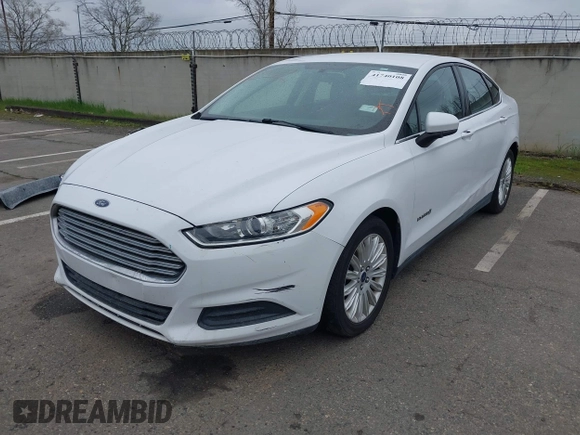 2015 Ford Fusion S Hybrid with VIN 3FA6P0UU2FR283244, listed as a IAAI auction lot 41740108 with 141,739 mi miles. Bid and sale history available at carsss.com. Image 2.