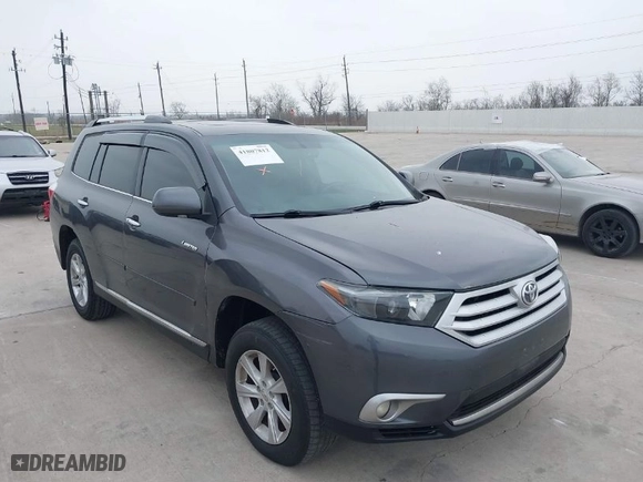 2011 Toyota Highlander Limited with VIN 5TDYK3EH7BS031288, listed as a IAAI auction lot 41807812 with 151,893 mi miles. Bid and sale history available at carsss.com. Image 6.