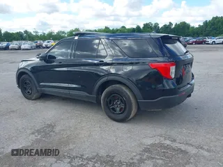 2020 Ford Police Interceptor Utility z VIN 1FM5K8AB4LGB67340, wystawiony jako IAAI lot #41982702 z przebiegiem 37 275 mil mil oraz . Historia ofert i sprzedaży dostępna na DreamBid. Obrazek 3.