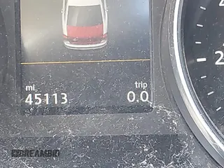 2017 Volkswagen Passat SE z VIN 1VWGT7A30HC053652, wystawiony jako IAAI lot #41882003 z przebiegiem 45 113 mil mil oraz . Historia ofert i sprzedaży dostępna na DreamBid. Obrazek 16.