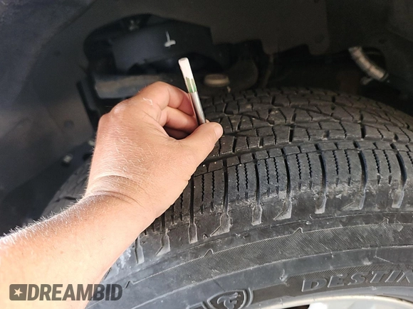 2018 Ford F-150 XL with VIN 1FTEX1EP4JKE26258, listed as a IAAI auction lot 42255468 with 196,099 mi miles and . Bid and sale history available at DreamBid. Image 1.