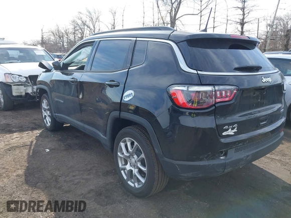 2024 Jeep Compass Latitude Lux with VIN 3C4NJDFN0RT140417, listed as a IAAI auction lot 41657031 with 4,449 mi miles and . Bid and sale history available at DreamBid. Image 3.