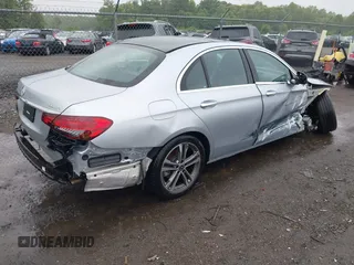 2023 Mercedes-Benz E 350 z VIN W1KZF8EB3PB105571, wystawiony jako IAAI lot #42308155 z przebiegiem 6 416 mil mil oraz . Historia ofert i sprzedaży dostępna na DreamBid. Obrazek 4.