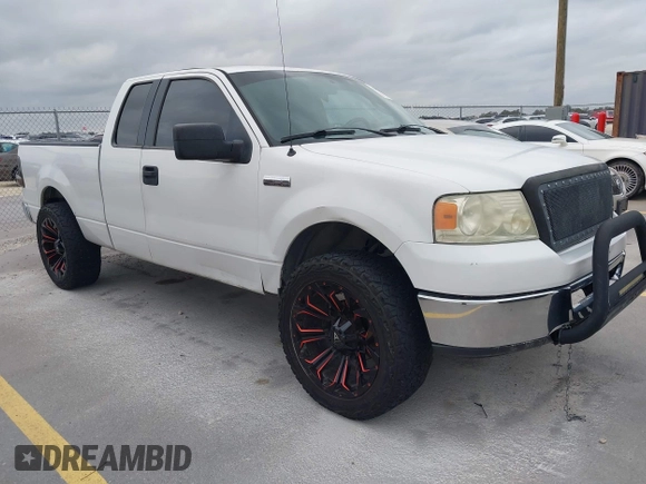 2006 Ford F-150 XL with VIN 1FTPX12V46NA98731, listed as a IAAI auction lot 41452322 with 227,107 mi miles. Bid and sale history available at carsss.com. Image 1.