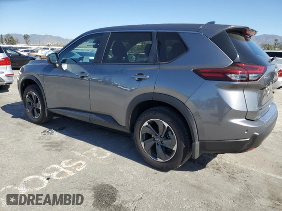 2024 Nissan Rogue SV z VIN JN8BT3BA0RW002143, wystawiony jako Copart lot #46663145 z przebiegiem 9 837 mil mil oraz Szkoda całkowita • Salvage title. Historia ofert i sprzedaży dostępna na DreamBid. Obrazek 2.