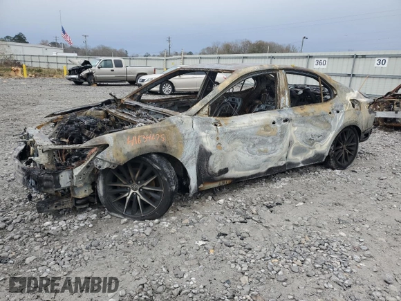 2023 Toyota Camry SE z VIN 4T1G11AK2PU170005, wystawiony jako Copart lot #41634675 z przebiegiem Nie podano mil oraz Nie do naprawy • Non repairable. Historia ofert i sprzedaży dostępna na DreamBid. Obrazek 1.