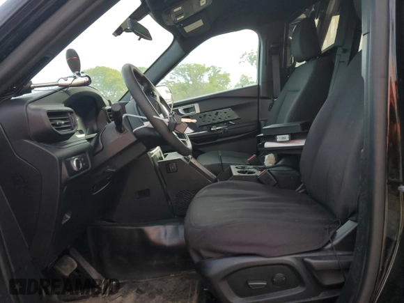 2021 Ford Police Interceptor Utility z VIN 1FM5K8AB9MGA18861, wystawiony jako Copart lot #57983875 z przebiegiem 45 170 mil mil oraz Szkoda całkowita • Salvage title. Historia ofert i sprzedaży dostępna na DreamBid. Obrazek 7.