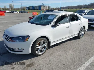 2015 Volkswagen Passat 2.0L TDI SEL Premium with VIN 1VWCV7A32FC057871, listed as a IAAI auction lot 41833501 with 151,754 mi miles. Bid and sale history available at carsss.com. Image 18.