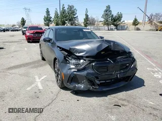 2024 BMW i5 M60 z VIN WBY43FK08RCR02396, wystawiony jako Copart lot #52411905 z przebiegiem 18 632 mil mil oraz Szkoda całkowita • Salvage title. Historia ofert i sprzedaży dostępna na DreamBid. Obrazek 10.