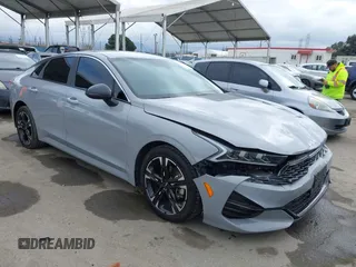 2024 Kia K5 GT-Line z VIN 5XXG64J24RG252589, wystawiony jako IAAI lot #42078448 z przebiegiem 28 825 mil mil oraz . Historia ofert i sprzedaży dostępna na DreamBid. Obrazek 1.