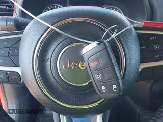 2018 Jeep Renegade Trailhawk z VIN ZACCJBCB6JPH44846, wystawiony jako IAAI lot #42320847 z przebiegiem 103 004 mil mil oraz . Historia ofert i sprzedaży dostępna na DreamBid. Obrazek 11.