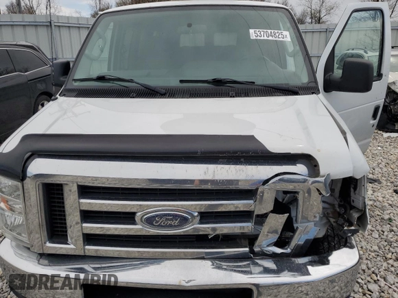 2013 Ford Econoline Passenger XL z VIN 1FBNE3BL6DDA95344, wystawiony jako Copart lot #53704825 z przebiegiem 204 281 mil mil oraz Czysty tytuł • Clean title. Historia ofert i sprzedaży dostępna na DreamBid. Obrazek 12.