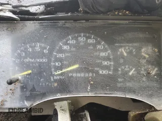 1999 Chevrolet Suburban with VIN 3GNEC16R6XG273420, listed as a Copart auction lot 48165625 with 246,150 mi miles and Salvage Title. Bid and sale history available at carsss.com. Image 9.