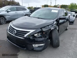 2013 Nissan Altima 2.5 SV with VIN 1N4AL3AP8DN487973, listed as a IAAI auction lot 42053839 with 124,871 mi miles. Bid and sale history available at carsss.com. Image 2.