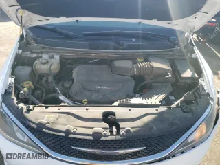2017 Chrysler Pacifica Touring-L with VIN 2C4RC1BG7HR579133, listed as a Copart auction lot 70061814 with 119,393 mi miles and Salvage Title. Bid and sale history available at carsss.com. Image 12.