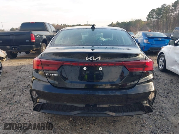 2024 Kia Forte LXS z VIN 3KPF24AD7RE799390, wystawiony jako IAAI lot #41856786 z przebiegiem 24 804 mil mil oraz . Historia ofert i sprzedaży dostępna na DreamBid. Obrazek 16.
