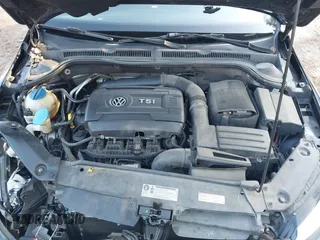 2014 Volkswagen Jetta Sedan SE w/Connectivity with VIN 3VWD07AJ8EM427848, listed as a IAAI auction lot 40988647 with 134,773 mi miles. Bid and sale history available at carsss.com. Image 10.