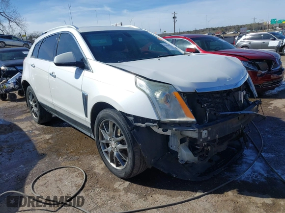 2014 Cadillac SRX Performance Collection with VIN 3GYFNCE31ES646075, listed as a IAAI auction lot 41856378 with 172,379 mi miles. Bid and sale history available at carsss.com. Image 1.