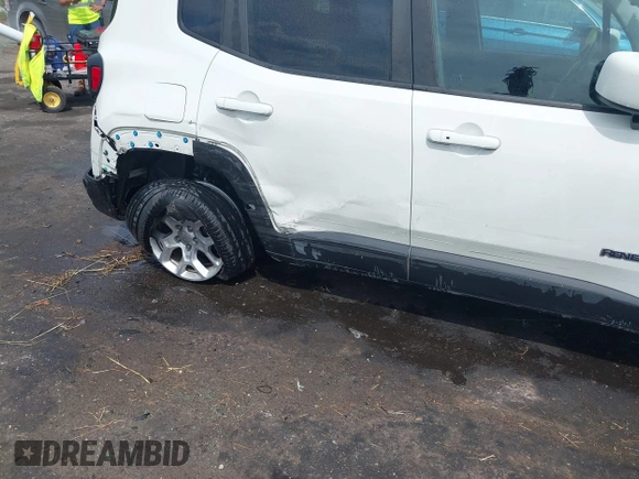 2016 Jeep Renegade Latitude z VIN ZACCJABT5GPE09252, wystawiony jako IAAI lot #42088487 z przebiegiem 45 161 mil mil oraz . Historia ofert i sprzedaży dostępna na DreamBid. Obrazek 6.