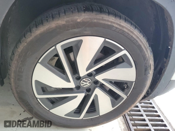 2024 Volkswagen Atlas SE with VIN 1V2HR2CA2RC556331, listed as a IAAI auction lot 42806429 with 25,239 mi miles and . Bid and sale history available at DreamBid. Image 6.