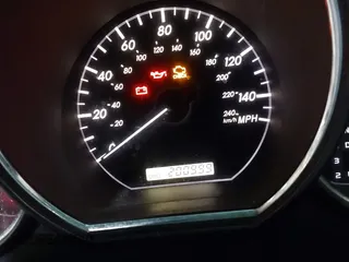 2004 Lexus RX 330 z VIN JTJHA31U640018394, wystawiony jako IAAI lot #42287633 z przebiegiem 200 999 mil mil oraz . Historia ofert i sprzedaży dostępna na DreamBid. Obrazek 7.