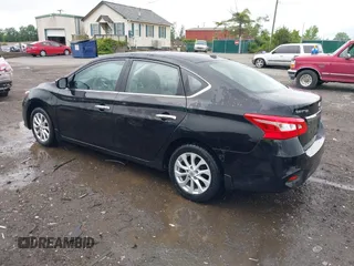 2018 Nissan Sentra SV z VIN 3N1AB7AP3JL653786, wystawiony jako IAAI lot #42267093 z przebiegiem 95 712 mil mil oraz . Historia ofert i sprzedaży dostępna na DreamBid. Obrazek 3.