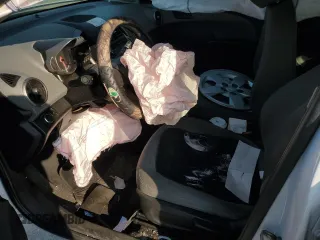 2016 Chevrolet Sonic LS z VIN 1G1JA6SG6G4151340, wystawiony jako Copart lot #50877315 z przebiegiem 117 210 mil mil oraz Szkoda całkowita • Salvage title. Historia ofert i sprzedaży dostępna na DreamBid. Obrazek 7.