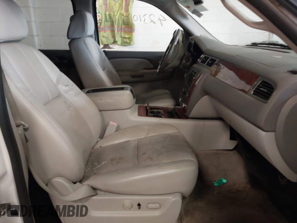 2007 Chevrolet Suburban LT with VIN 1GNFK16387J352797, listed as a IAAI auction lot 42310897 with 208,836 mi miles and . Bid and sale history available at DreamBid. Image 5.