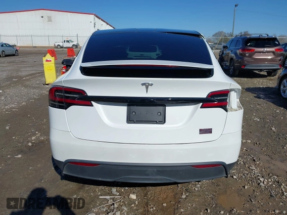 2022 Tesla Model X Plaid z VIN 7SAXCBE64NF352928, wystawiony jako IAAI lot #41406070 z przebiegiem 38 175 mil mil oraz . Historia ofert i sprzedaży dostępna na DreamBid. Obrazek 17.