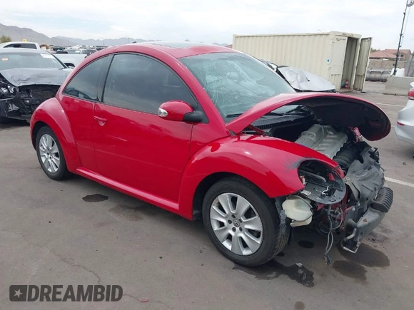 2009 Volkswagen New Beetle Coupe S with VIN 3VWRW31C69M517262, listed as a IAAI auction lot 42033189 with 111,104 mi miles. Bid and sale history available at carsss.com. Image 1.