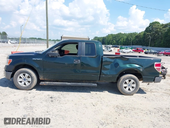2014 Ford F-150 XL z VIN 1FTEX1CM2EFB18156, wystawiony jako IAAI lot #42564598 z przebiegiem 211 893 mil mil oraz . Historia ofert i sprzedaży dostępna na DreamBid. Obrazek 6.