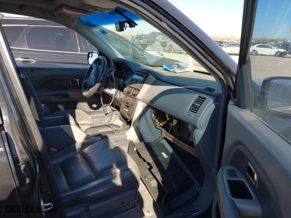 2007 Honda Pilot EX-L with VIN 5FNYF28557B003291, listed as a IAAI auction lot 41812795 with 191,493 mi miles. Bid and sale history available at carsss.com. Image 5.
