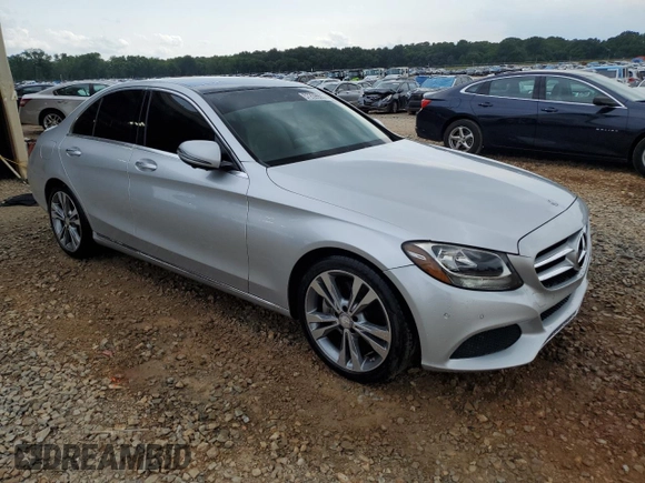 2016 Mercedes-Benz C 300 z VIN 55SWF4JB3GU176843, wystawiony jako Copart lot #57259905 z przebiegiem 87 361 mil mil oraz Szkoda całkowita • Salvage title. Historia ofert i sprzedaży dostępna na DreamBid. Obrazek 4.