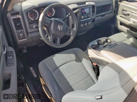 2013 Ram 1500 Express z VIN 3C6JR6AT7DG577056, wystawiony jako Copart lot #50362525 z przebiegiem 118 462 mil mil oraz Czysty tytuł • Clean title. Historia ofert i sprzedaży dostępna na DreamBid. Obrazek 8.