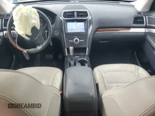 2019 Ford Explorer Platinum с VIN 1FM5K8HT6KGA57340, выставлен на аукционе Copart как лот 57038705 с пробегом 83 225 миль миль и Списание • Salvage title. История ставок и продаж доступна на DreamBid. Изображение 8.