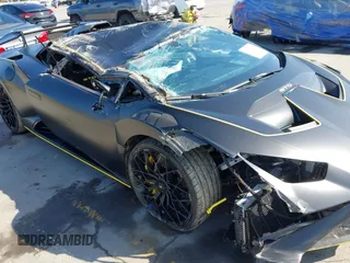 2023 Lamborghini Huracan с VIN ZHWUA6ZX6PLA22072, выставлен на аукционе IAAI как лот 42204169 с пробегом 2 978 миль миль и . История ставок и продаж доступна на DreamBid. Изображение 6.