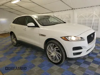 2018 Jaguar F-Pace 30t Premium with VIN SADCJ2GX2JA236772, listed as a Copart auction lot 53694155 with 59,433 mi miles and Clean Title. Bid and sale history available at DreamBid. Image 4.