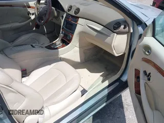 2008 Mercedes-Benz CLK 350 с VIN WDBTK56F28T088641, выставлен на аукционе IAAI как лот 41797102 с пробегом 136 971 миль миль и . История ставок и продаж доступна на DreamBid. Изображение 5.