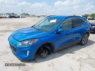 2020 Ford Escape SEL with VIN 1FMCU0H60LUB45316, listed as a IAAI auction lot 42007949 with 58,560 mi miles and . Bid and sale history available at carsss.com. Image 2.