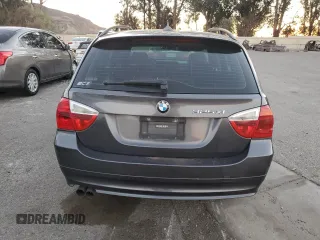 2006 BMW 3 Series 325xi с VIN WBAVT13576AV98386, выставлен на аукционе Copart как лот 81520954 с пробегом 362 557 миль миль и Списание • Salvage title. История ставок и продаж доступна на DreamBid. Изображение 6.