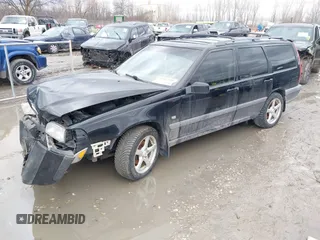 2000 Volvo V70 with VIN YV1LZ56D4Y2713729, listed as a IAAI auction lot 41689106 with 201,783 mi miles. Bid and sale history available at carsss.com. Image 2.