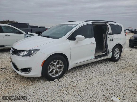 2017 Chrysler Pacifica Touring-L with VIN 2C4RC1BG1HR654800, listed as a Copart auction lot 41618875 with 137,135 mi miles and Salvage Title. Bid and sale history available at carsss.com. Image 1.