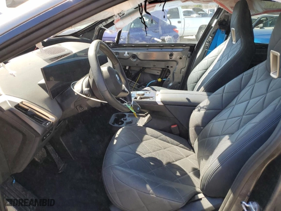 2023 BMW iX xDrive50 with VIN WB523CF09PCM73862, listed as a Copart auction lot 47110985 with 17,521 mi miles and Salvage Title. Bid and sale history available at carsss.com. Image 7.