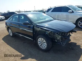 2020 Volkswagen Jetta S z VIN 3VWC57BU1LM083539, wystawiony jako IAAI lot #41852024 z przebiegiem 35 931 mil mil oraz . Historia ofert i sprzedaży dostępna na DreamBid. Obrazek 1.