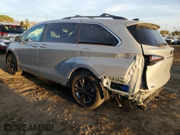 2024 Toyota Sienna LE with VIN 5TDCSKFC0RS132867, listed as a Copart auction lot 79205354 with 8,816 mi miles and Salvage Title. Bid and sale history available at carsss.com. Image 2.