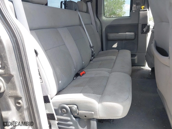 2004 Ford F-150 XLT with VIN 1FTPX14574NA33950, listed as a IAAI auction lot 41966655 with 160,523 mi miles. Bid and sale history available at carsss.com. Image 8.